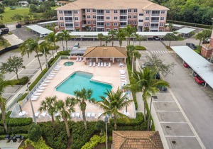 New, Modern, Close to Beaches!