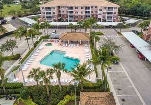 New, Modern, Close to Beaches!