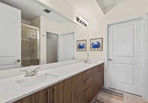 New, Modern, Close to Beaches!