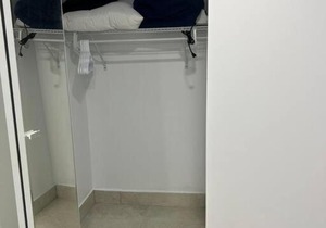 New Stylish One Bedroom Close to Beach and Hard Rock #21-A