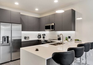New Townhome villa located near Disney World with pool