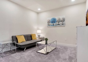 New Townhome villa located near Disney World with pool
