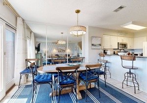Newly Decorated, Oceanfront Townhouse with Patio, WiFi, W/D & Shared Pool