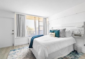 Newly Renovated Oceanfront Studio w/ Balcony - Daytona Beach
