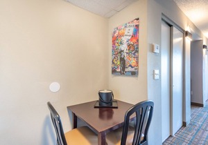 Newly Renovated Suite, Amazing Water View Best Location to Disney and Universal
