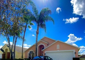 NEWLY RENOVATED!! 4 Bedroom Private home, South Facing pool