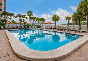 Newly Renovated - Winter the Dolphins Beach Club Ascend Hotel Collection
