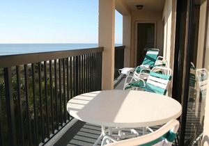Ocean/Beach Front 2 Bedroom Condo