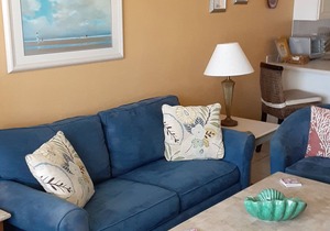 Ocean Front Condo.Magnificent Beach View.1B 1B 680 Sqft. Sleep 4 Pools not Open