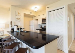 Ocean Views + SandyToes at Ocean Pointe Suites