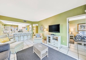 Oceanfront Condo with Shared Pool, Ocean View, High-Speed WiFi, and Central AC!