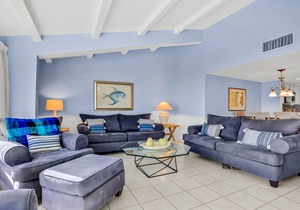 Oceanfront condo with balcony, AC, views & outdoor pool - dog-friendly