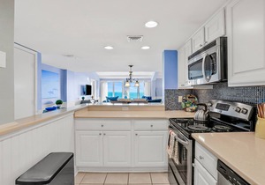 Oceanfront condo with balcony, AC, views & outdoor pool - dog-friendly