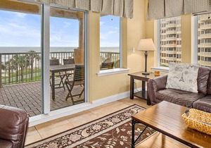 Oceanfront condo with balcony, sunrise views, WiFi & on-site pool/fitness center