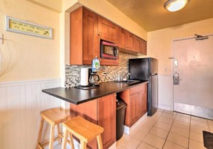 Oceanfront Daytona Beach Club Studio with Balcony!
