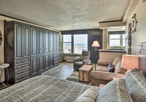 Oceanfront Daytona Beach Condo with New Pool!