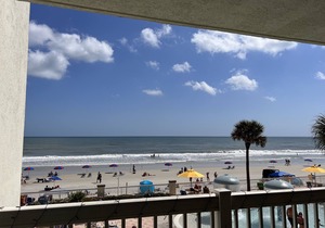 Oceanfront in Daytona Beach! 1 bedroom suite