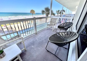 Oceanfront in Daytona Beach! 1 bedroom suite