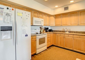 Oceanside Condominium 205- Stunning beach front Condo!