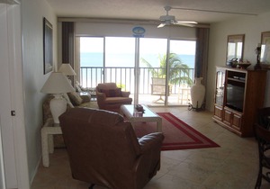 ON BEACH Condo on White Sands of Fort Myers Beach 28 Day Minimum Rental