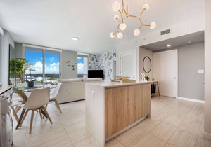 One Bedroom Condo King Bed With City Views