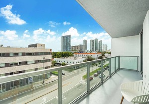 One Bedroom Condo King Bed With City Views