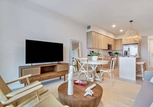 One Bedroom Condo King Bed With City Views