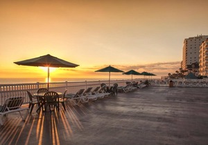 One Bedroom Ocean Front Luxury Condo, Ormond Beach, Florida (1934287)