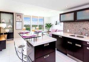 Open-Concept Corner Suite | Grove Walkability