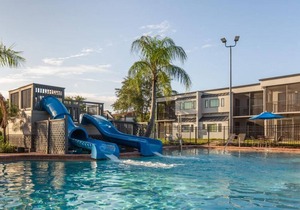 Orbit One Vacation Villas 2BR Suite, SATURDAY Check-In
