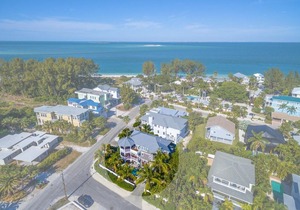 Paradise Point in Anna Maria