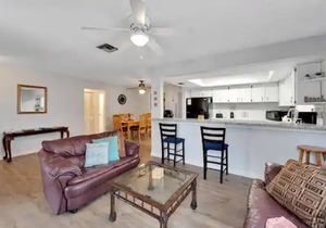 Peaceful beach house just 460 steps to the beach! Unit #1🏖☀️