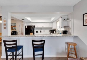 Peaceful beach house just 460 steps to the beach! Unit #1🏖☀️