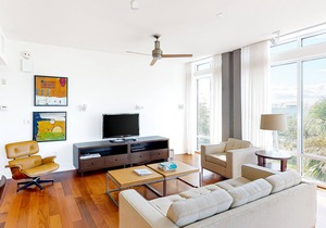 Perfect condo near the beach and town with shared pool, free WiFi