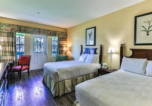 Perfect Location for Family Getaway! Two Spacious Rooms, Outdoor Swimming Pool
