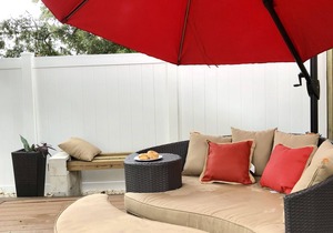 Perfect Summer backyard, Steps to Beach, Bikes, boogie-board, bunk beds, Grill