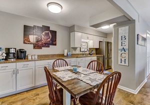 Pet Friendly | Updated Forest Ridge Villa | Short Walk to the Beach | Community Pool & Tennis