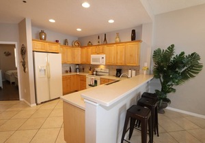 Pet Friendly! Waterfront, Pool, Hot Tub, Free Parking & Free Activities! ~ 403 Harborview Grande