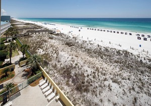 PI 510: Sunset Serenade. Two KINGS! Reserved parking, granite, top notch unit