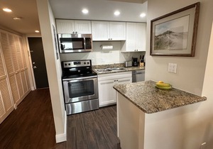 Pied-`a-Terre Steps To Beach Mangrove/Gulf View Just Renovated
