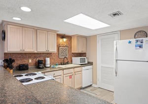 Pinnacle Port Vacation Rentals- C1 building, 2 bdr. 2 bath Gulf Front condo!