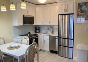 POOL/1 BLOCK FROM BEACH/Internet, Central Air, Elevator, Well Equipped kitchen