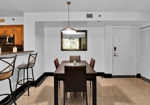 Pool View! 2/2 Condo | Yacht Club at Aventura