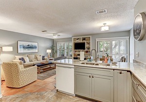 Poolside Retreat: Close to Beach, Gated Complex