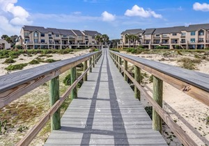 Poolside Sailmaker Condo at Summer Beach!