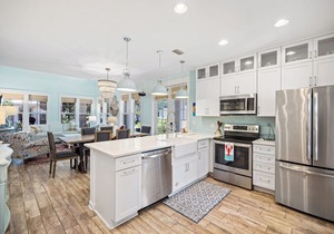 PREMIER LUXURY~FREE Golf & Activities ~Golf Cart~Hot tub, Pool, Gym