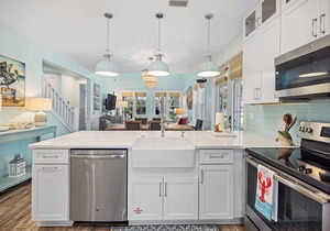 PREMIER LUXURY~FREE Golf & Activities ~Golf Cart~Hot tub, Pool, Gym