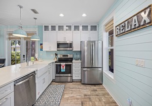 PREMIER LUXURY~FREE Golf & Activities ~Golf Cart~Hot tub, Pool, Gym