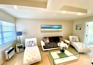 Premium Modern waterfront apartment with Miami Skyline view on the bay 5 mins drive to Miami Beach with free parking