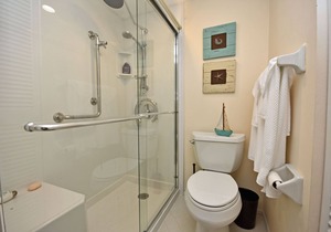 Price Reduced! Beach to Bay - only 200 steps to the beach!